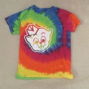 rainbow tye-die piggly wiggly t-shirt